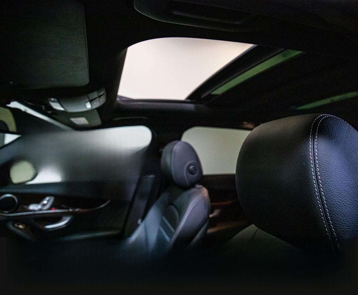Mercedes-Benz C 400 T 4Matic NAVI LED PANO MEMORY-SITZE foto 11