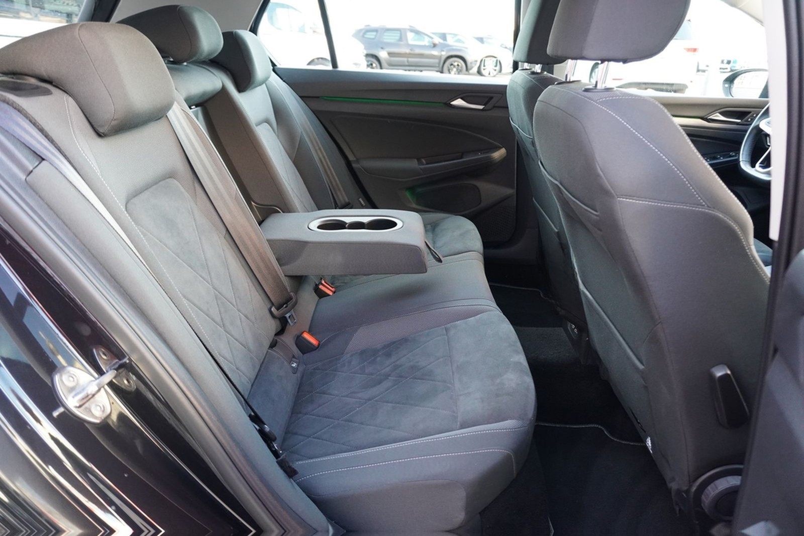 Volkswagen Golf VIII 1.5 TSI Style LED Navi ACC Panorama foto 16