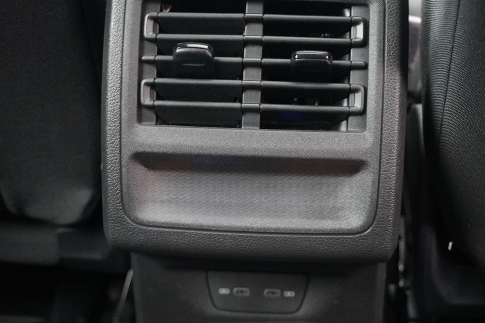 Volkswagen Golf VIII 1.5 TSI Style LED Navi ACC Panorama foto 33