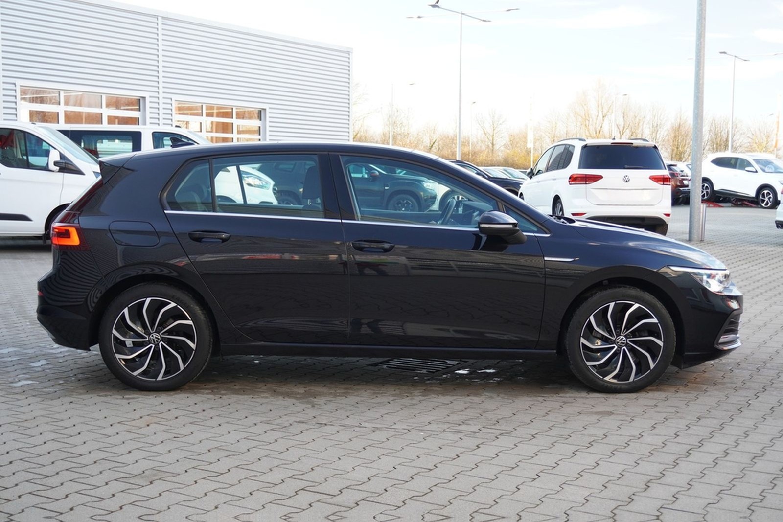 Volkswagen Golf VIII 1.5 TSI Style LED Navi ACC Panorama foto 5