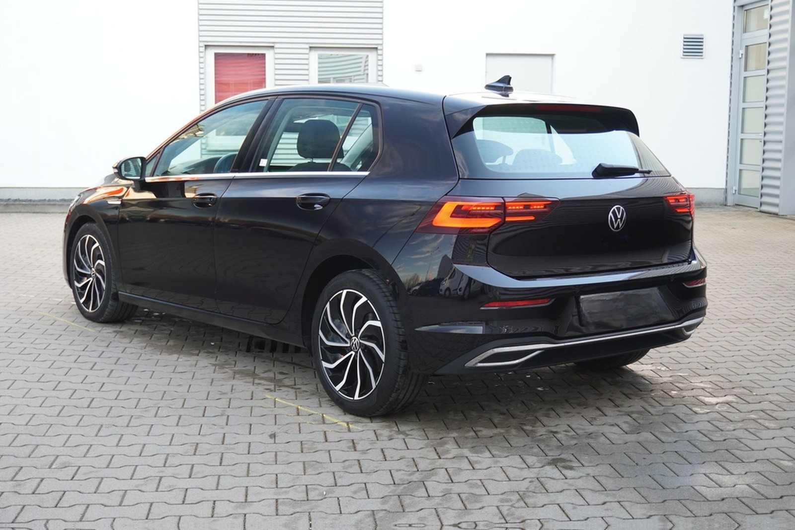Volkswagen Golf VIII 1.5 TSI Style LED Navi ACC Panorama foto 8