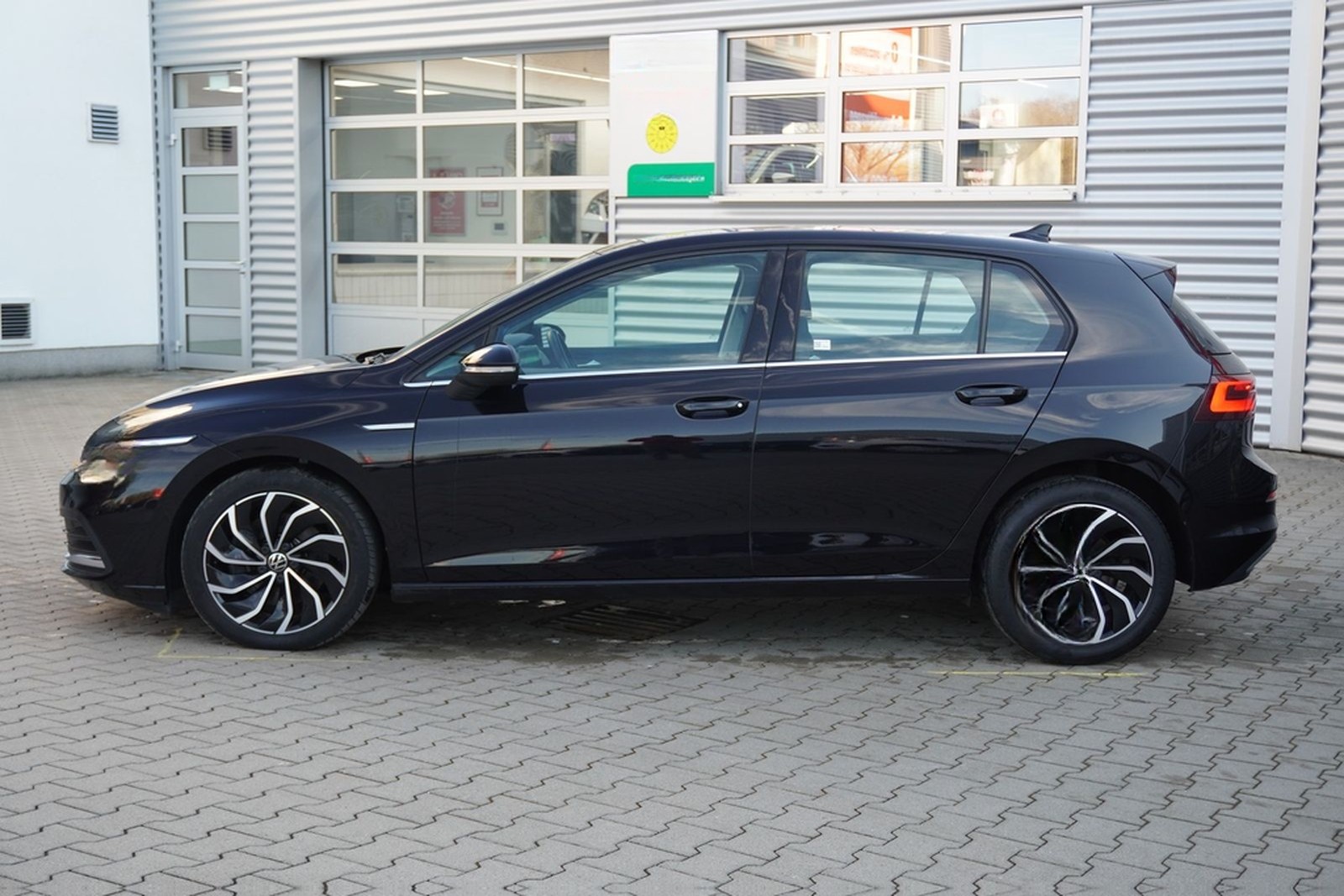 Volkswagen Golf VIII 1.5 TSI Style LED Navi ACC Panorama foto 9