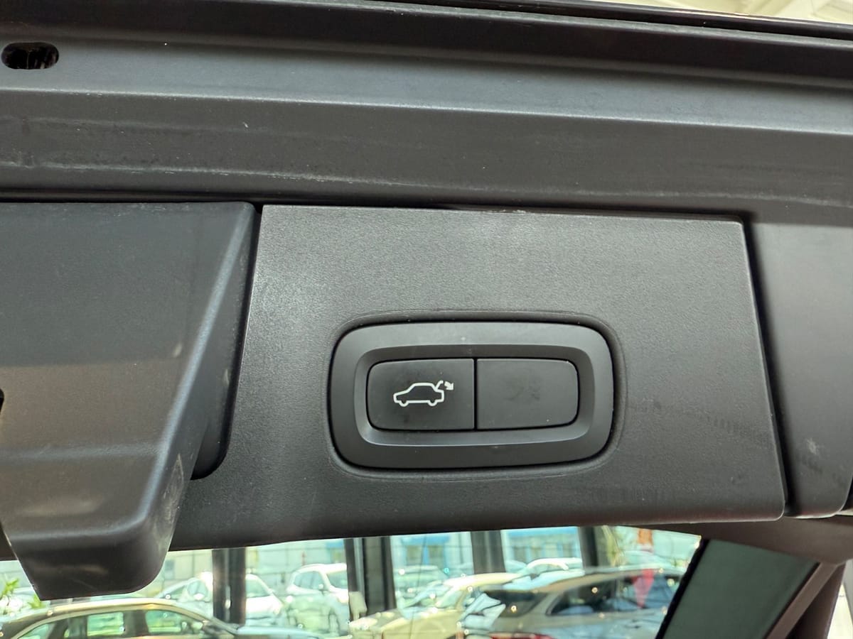 Volvo V90 Kombi NAVIGATION+SHZ+HK+PDC+LEDER foto 16