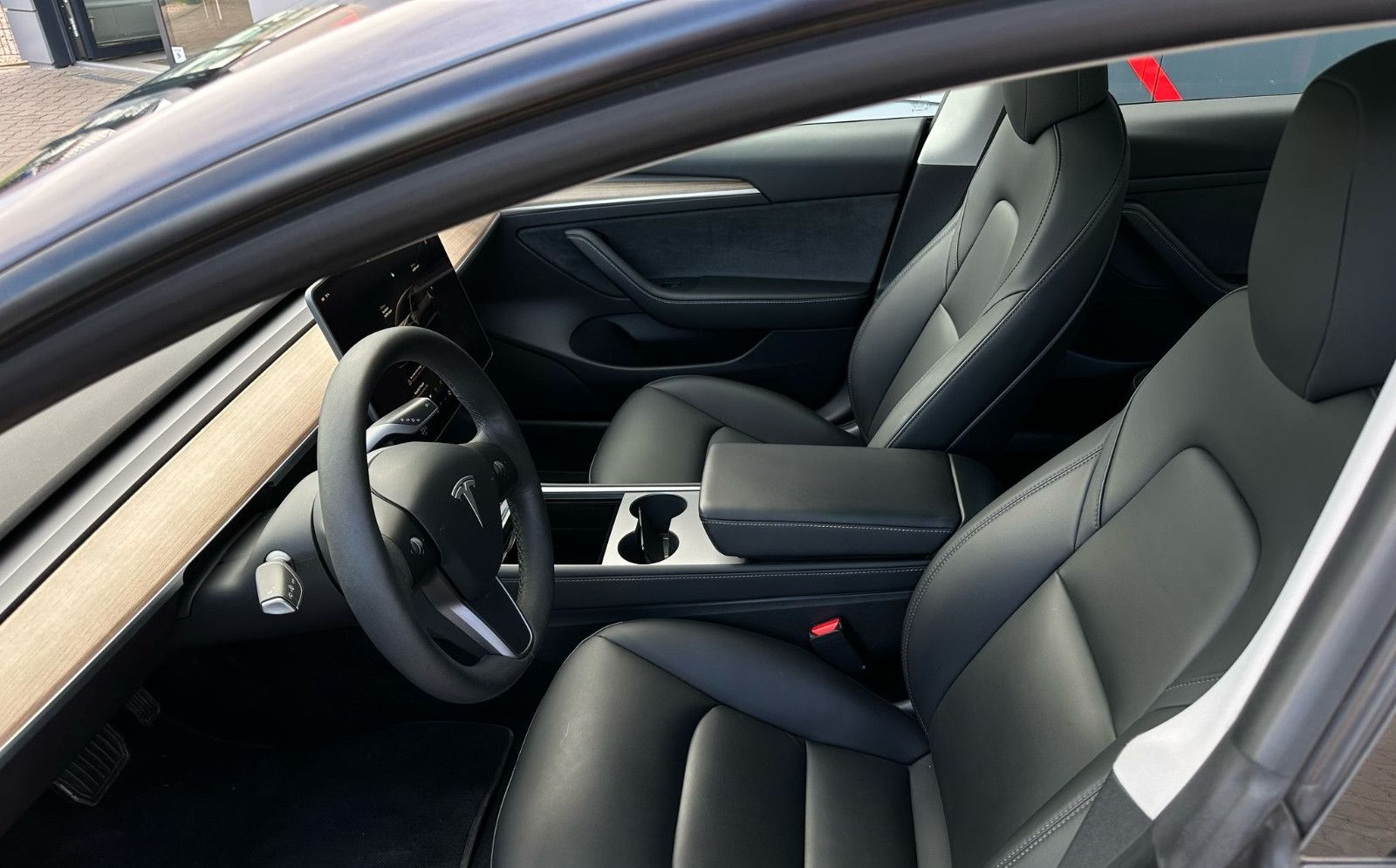 Tesla Model 3 RWD Standard Range Facelift Matrix foto 2
