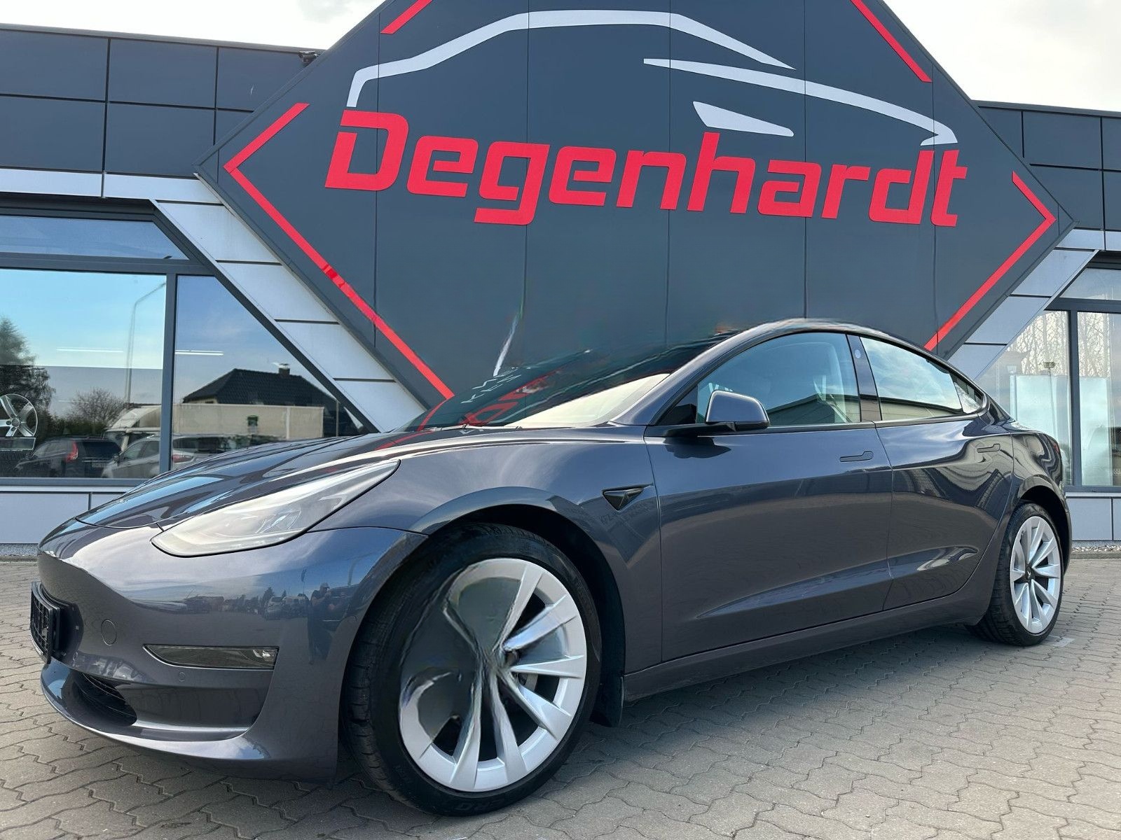 Tesla Model 3 RWD Standard Range Facelift Matrix foto 9