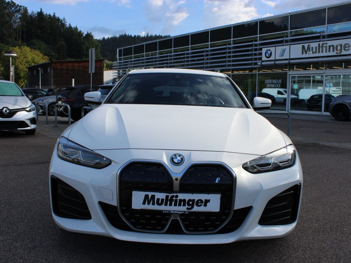 BMW i4 e35 GranC.M Sport ACC SurView Laser Ha/Ka.AHK foto 2