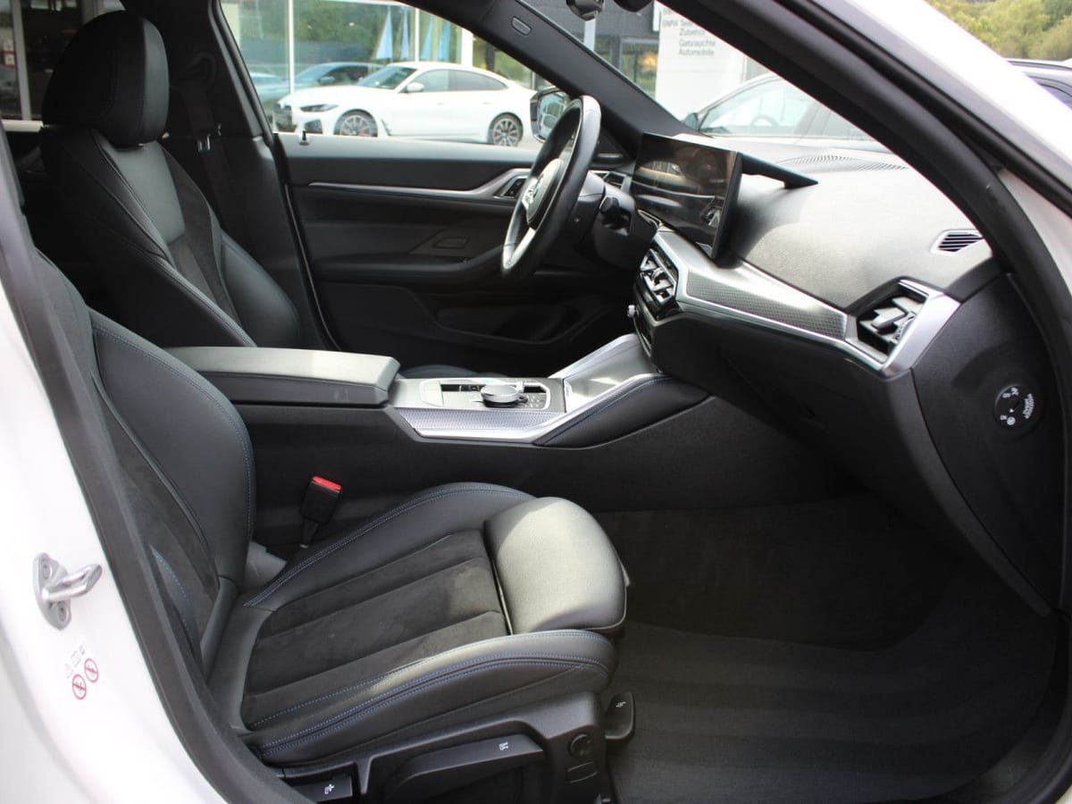 BMW i4 e35 GranC.M Sport ACC SurView Laser Ha/Ka.AHK foto 9