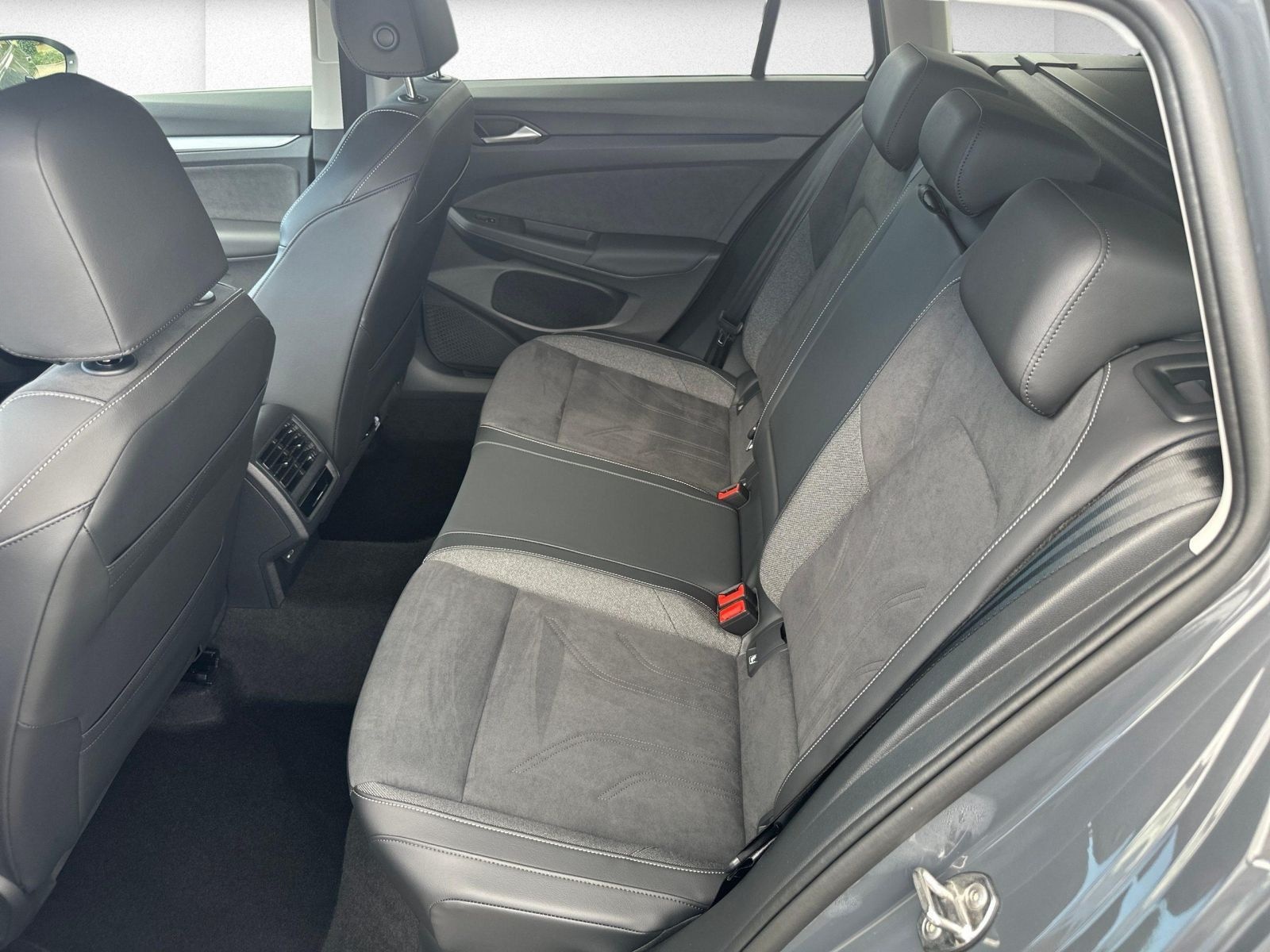 Volkswagen Golf VIII Variant 1.5 TSI Style DSG Clima+ACC+Ma foto 14