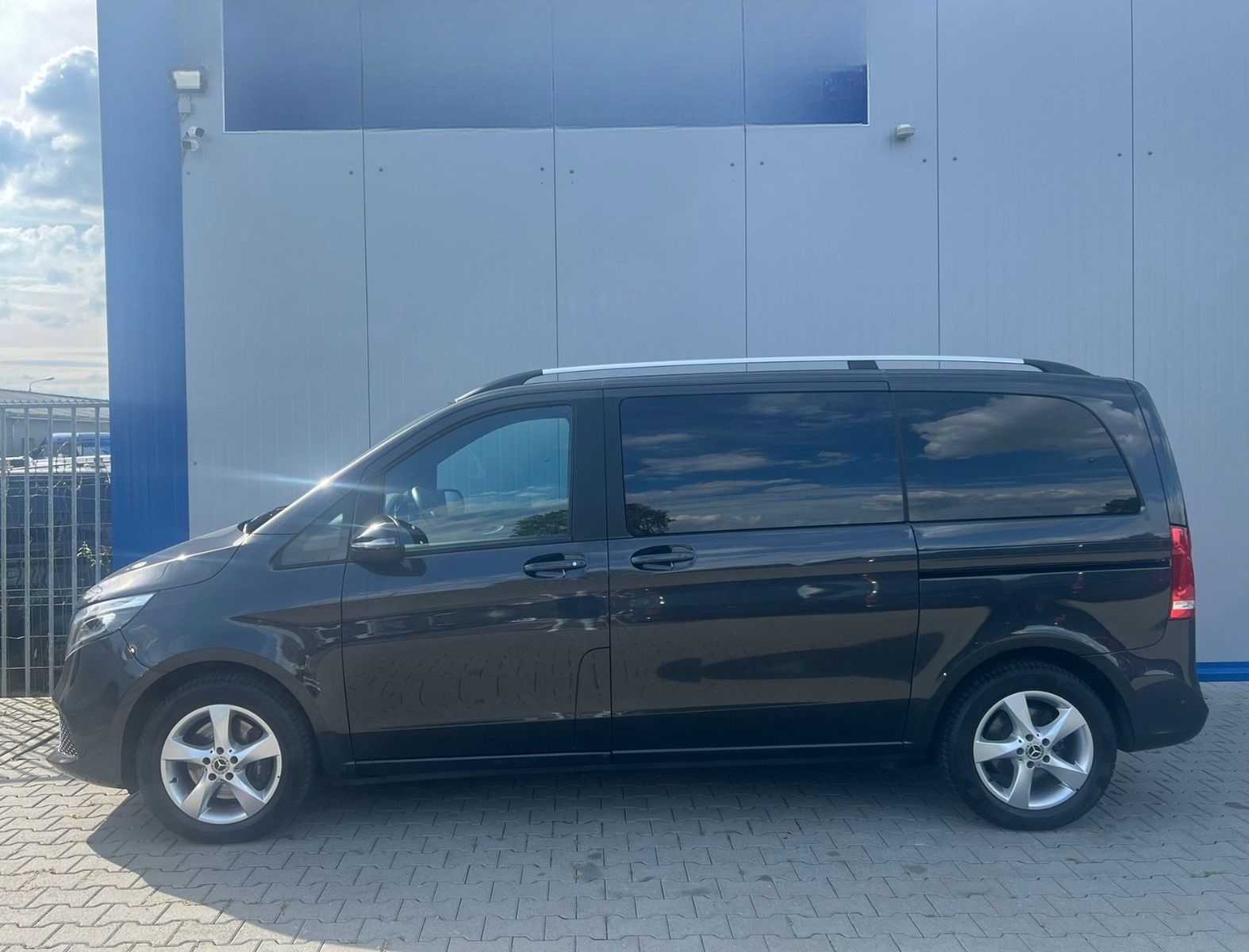 Mercedes-Benz V 300 d 4MATIC NAVI KAMERA 7-SITZER 3x EL.TÜREN foto 4