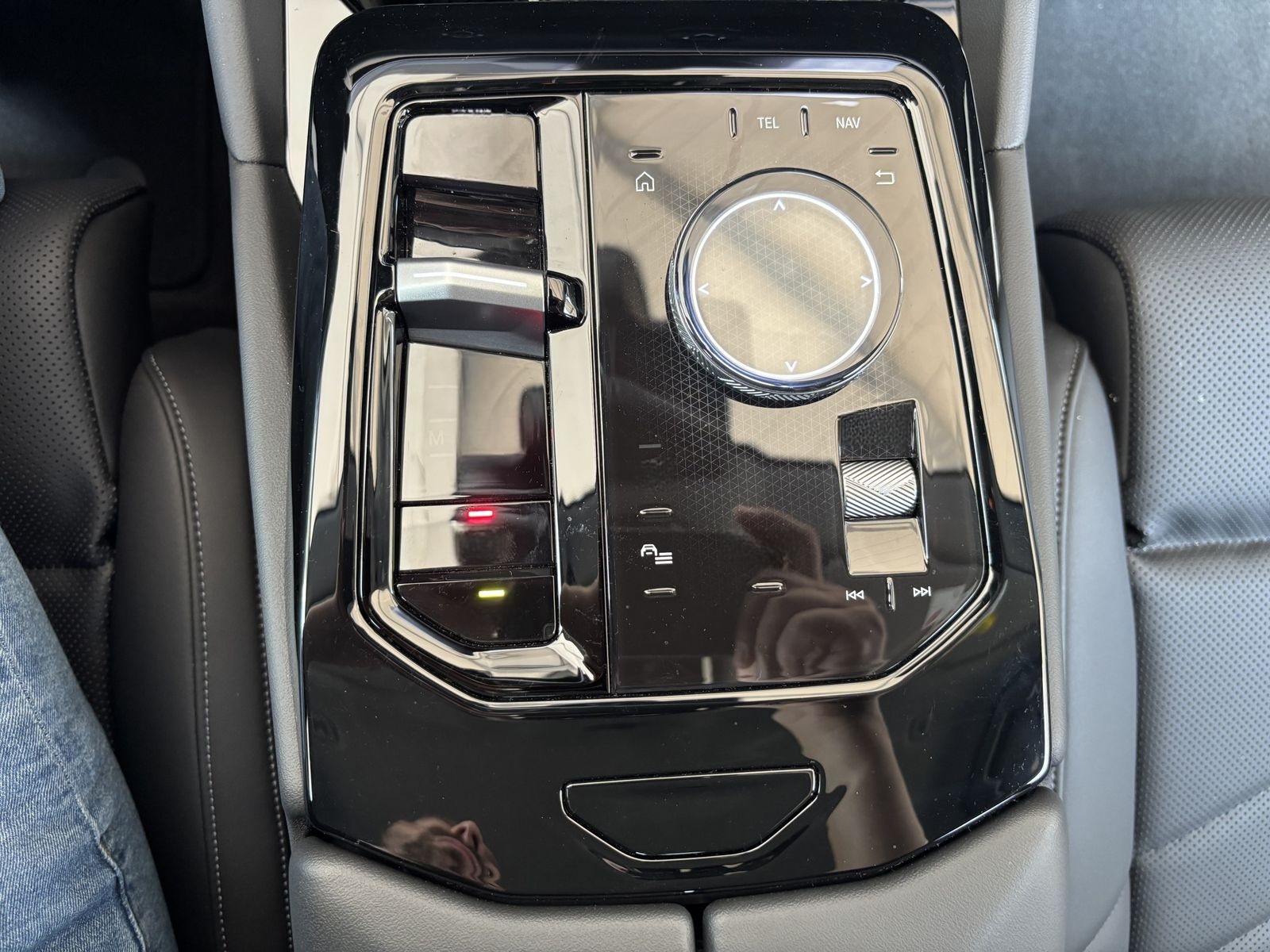 BMW 520 d 1. Hd LEDER LED HUD NAVI bhz. LENKRAD STHZ foto 15