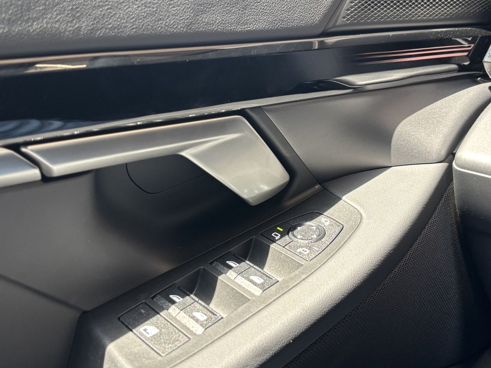 BMW 520 d 1. Hd LEDER LED HUD NAVI bhz. LENKRAD STHZ foto 16