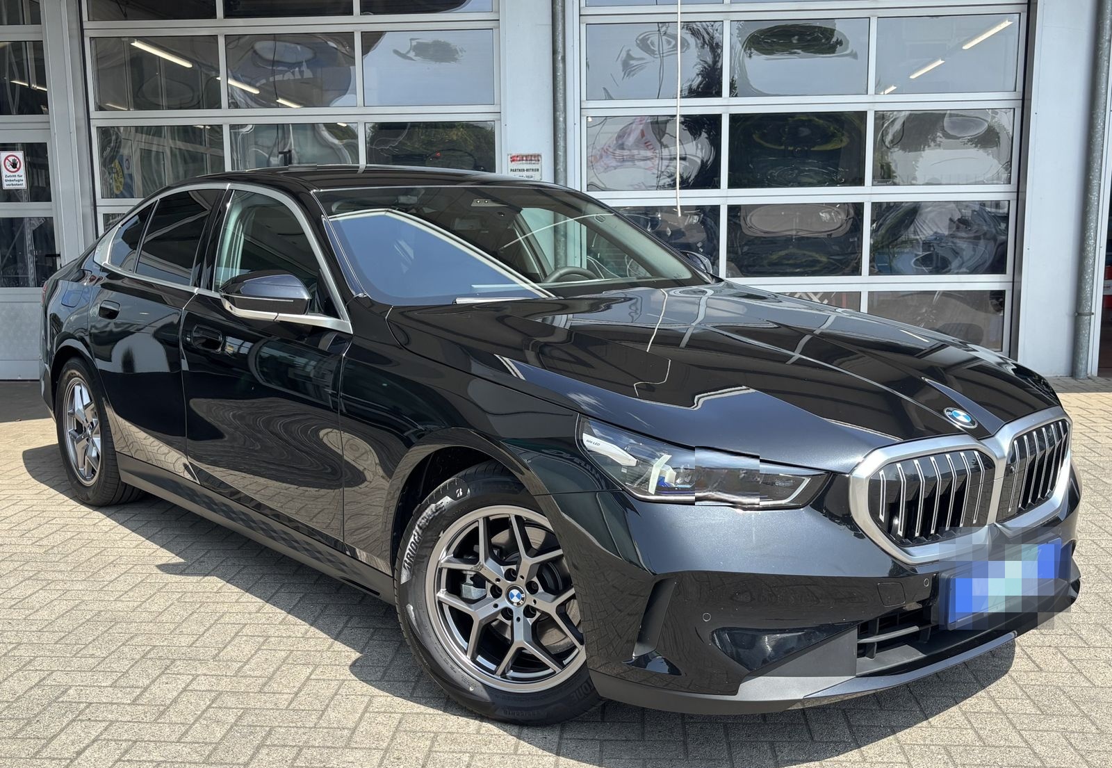 BMW 520 d 1. Hd LEDER LED HUD NAVI bhz. LENKRAD STHZ foto 3