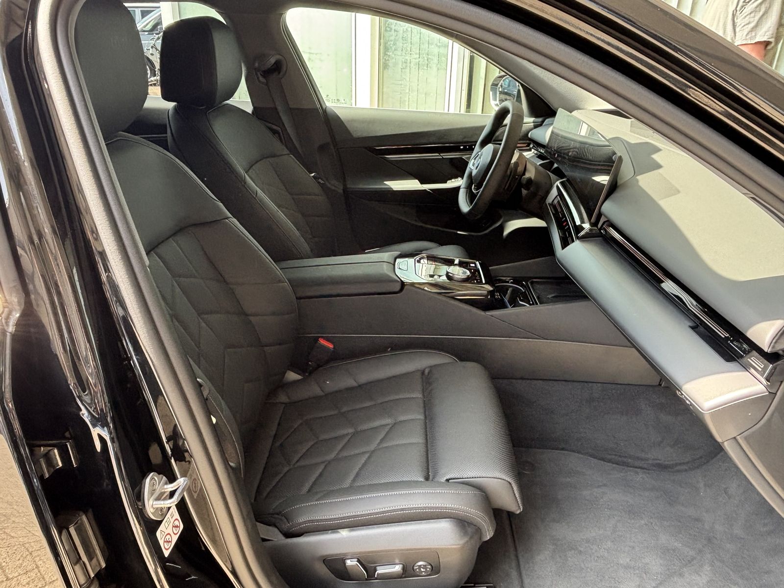 BMW 520 d 1. Hd LEDER LED HUD NAVI bhz. LENKRAD STHZ foto 5