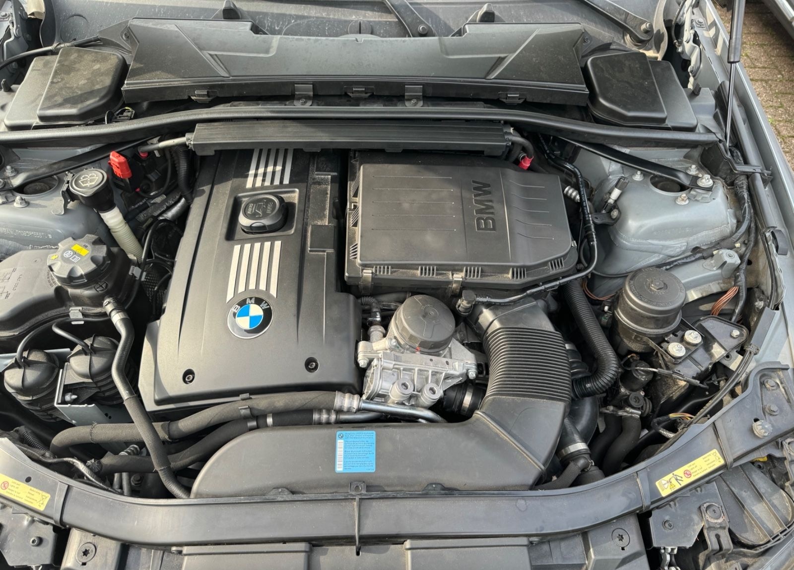 BMW 335i Cabrio - Super original Zustand Keyless Go foto 5