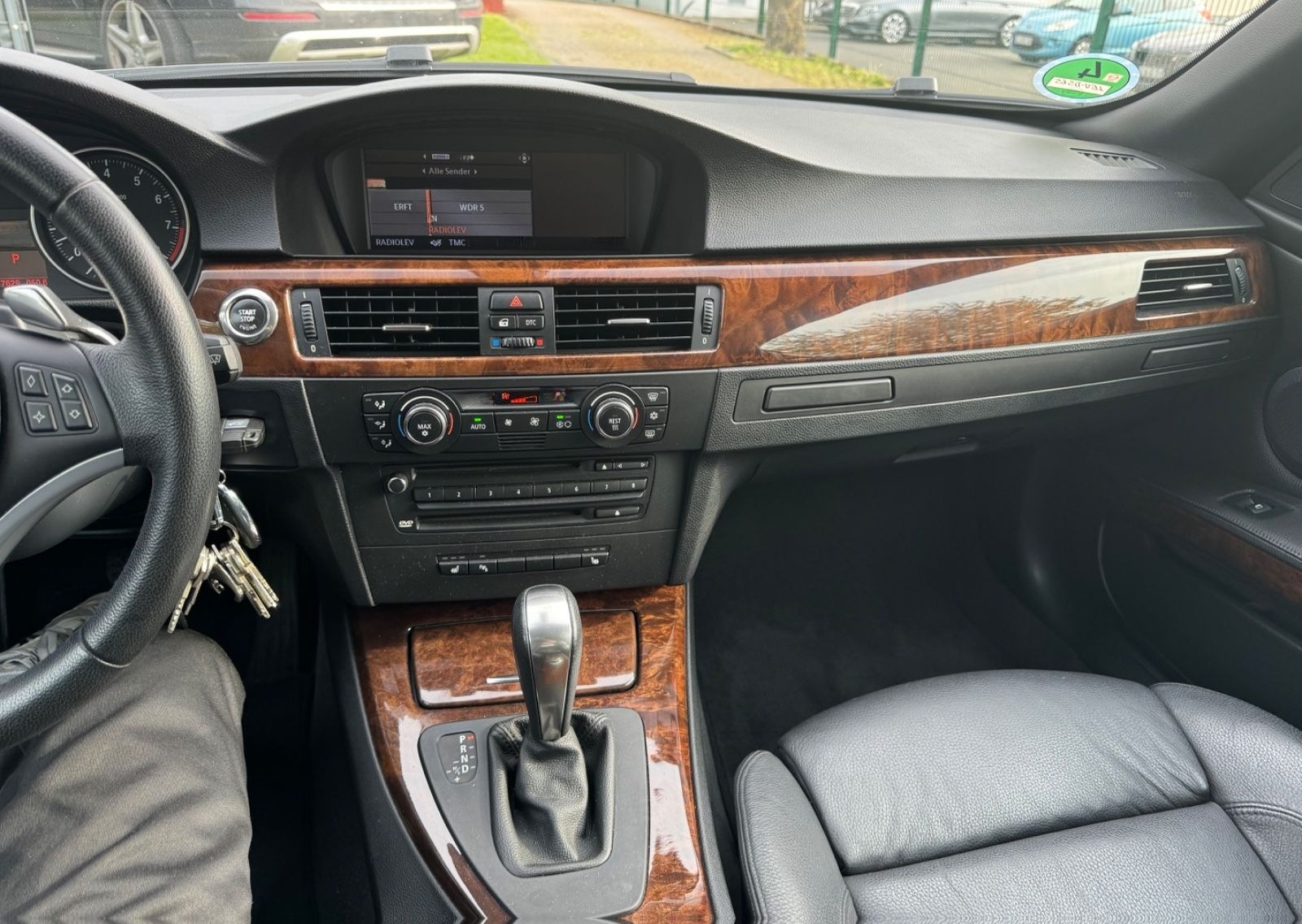 BMW 335i Cabrio - Super original Zustand Keyless Go foto 10
