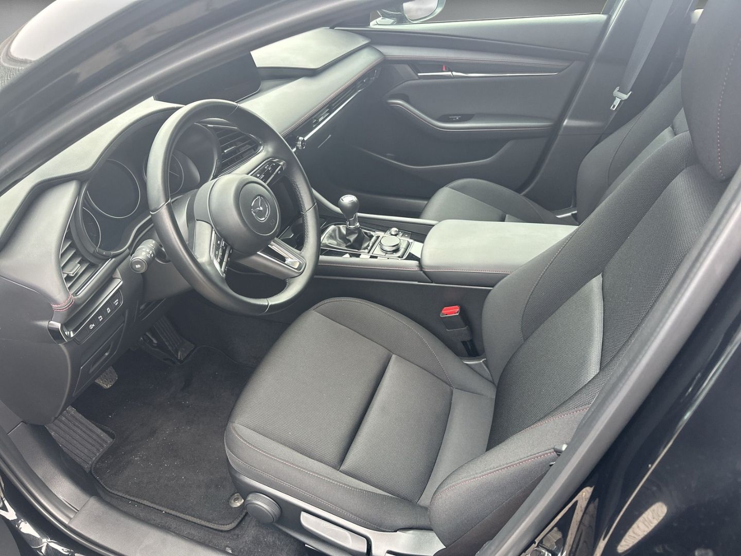 Mazda 3 Homura PDC+RFK+SHZ+NAVI NP: 30.790€ foto 6