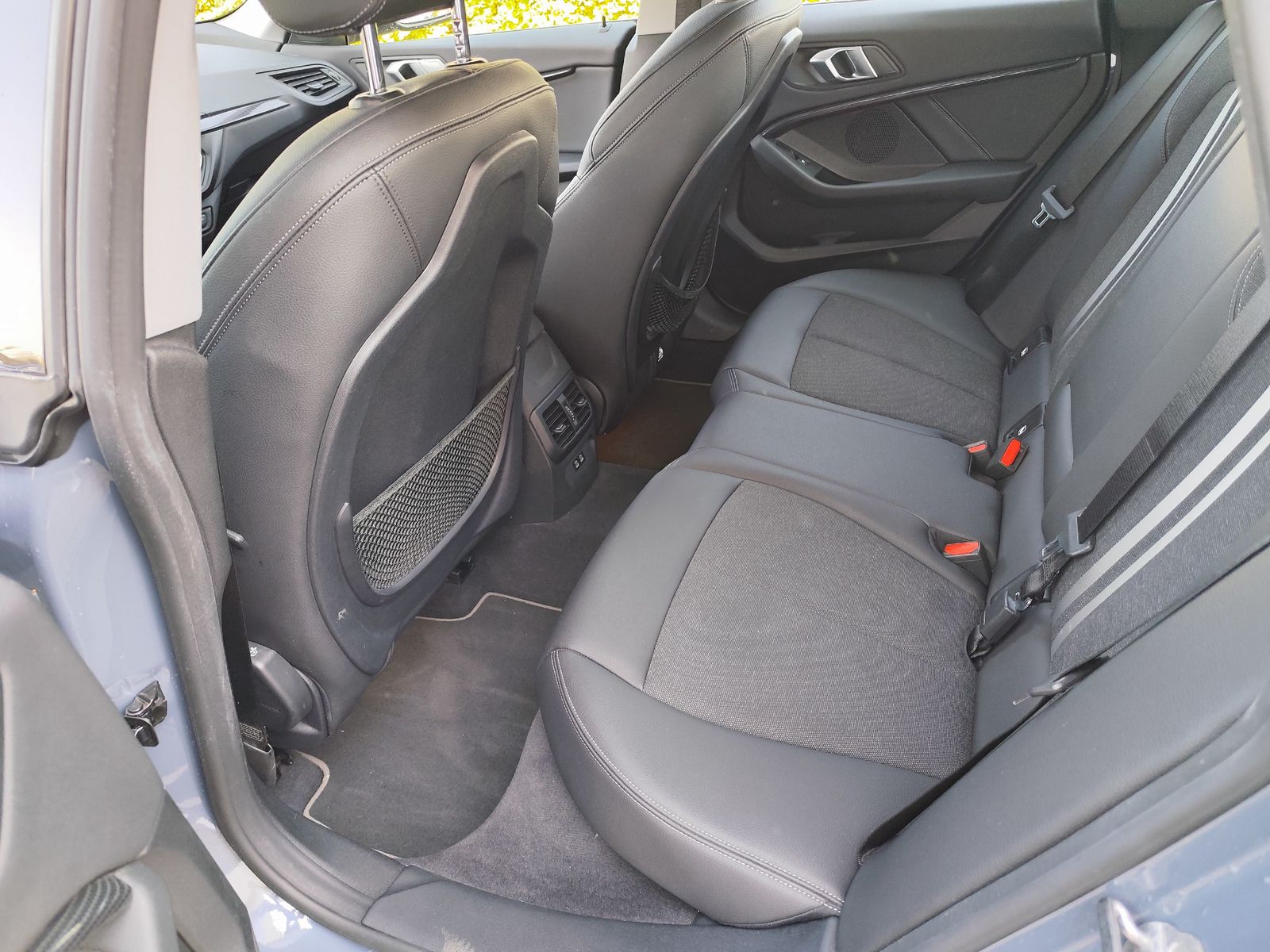 BMW 218i Gran Coupé Sport Line DAB LED Navi SHZ WLAN foto 10