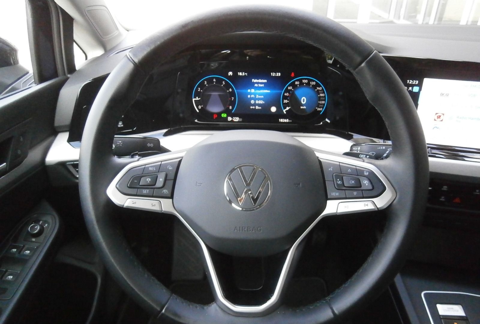 Volkswagen Golf VIII Variant Life 1.5 eTSI, DSG foto 9