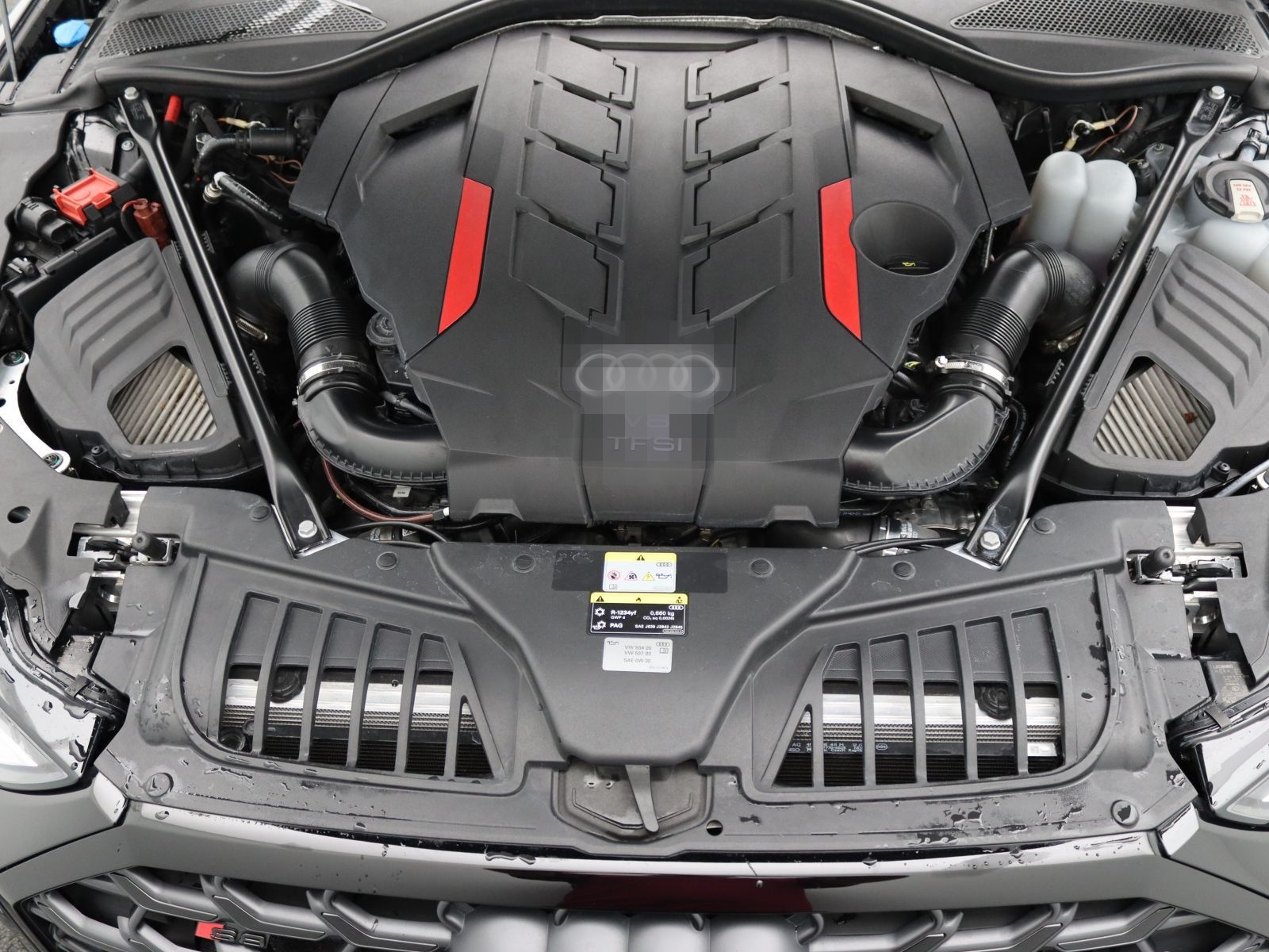 Audi S8 TFSI quattro / Pano, Standh, AHK, B&O, OLED foto 18
