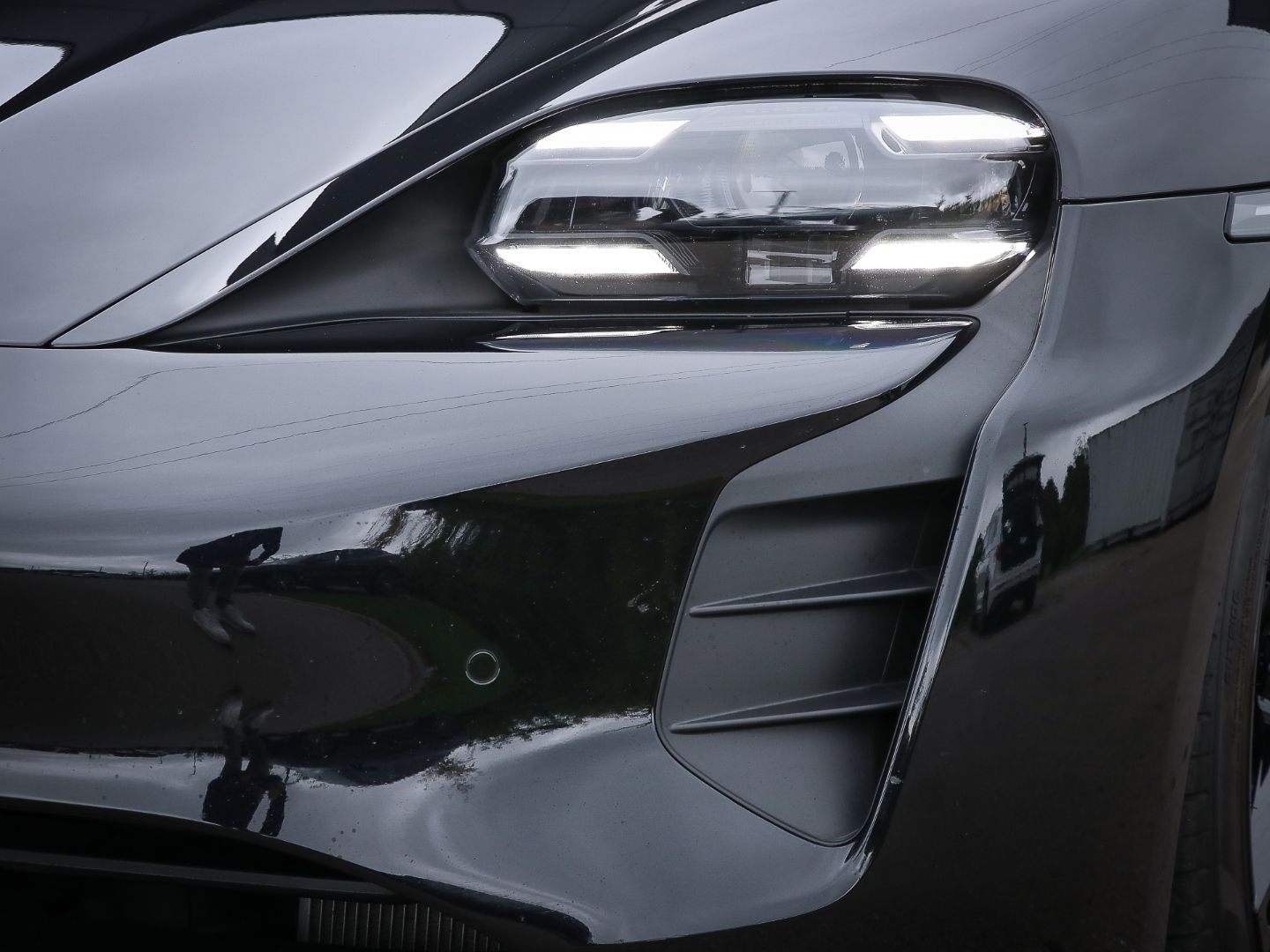 Porsche Taycan Turbo Burmester HA-Lenkung InnoDrive BOSE foto 7