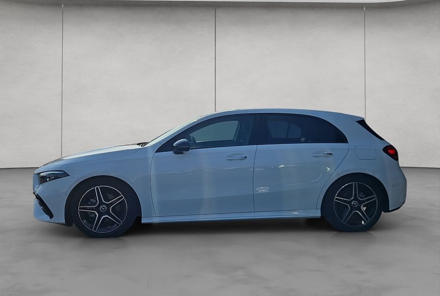 Mercedes-Benz A 200 d AMG Adv+ Standheiz. Multib. Pano foto 2