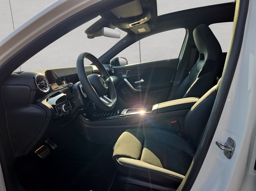 Mercedes-Benz A 200 d AMG Adv+ Standheiz. Multib. Pano foto 9