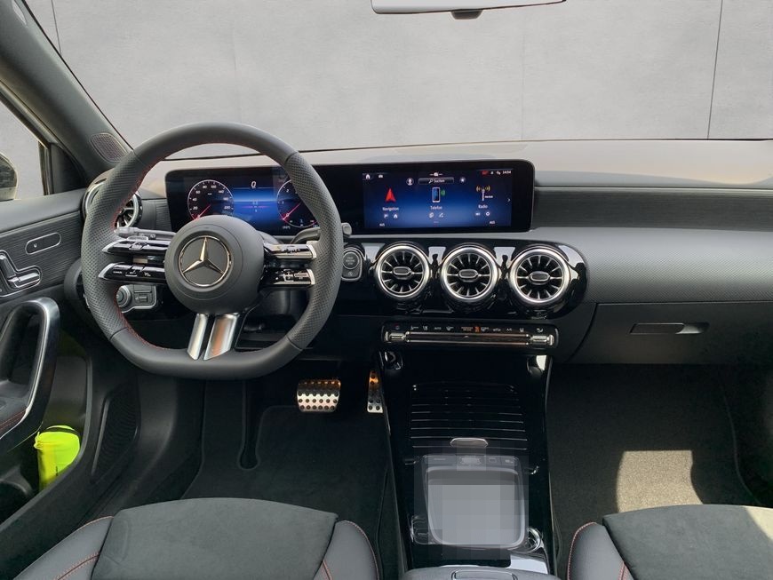 Mercedes-Benz A 200 d AMG Adv+ Standheiz. Multib. Pano foto 12