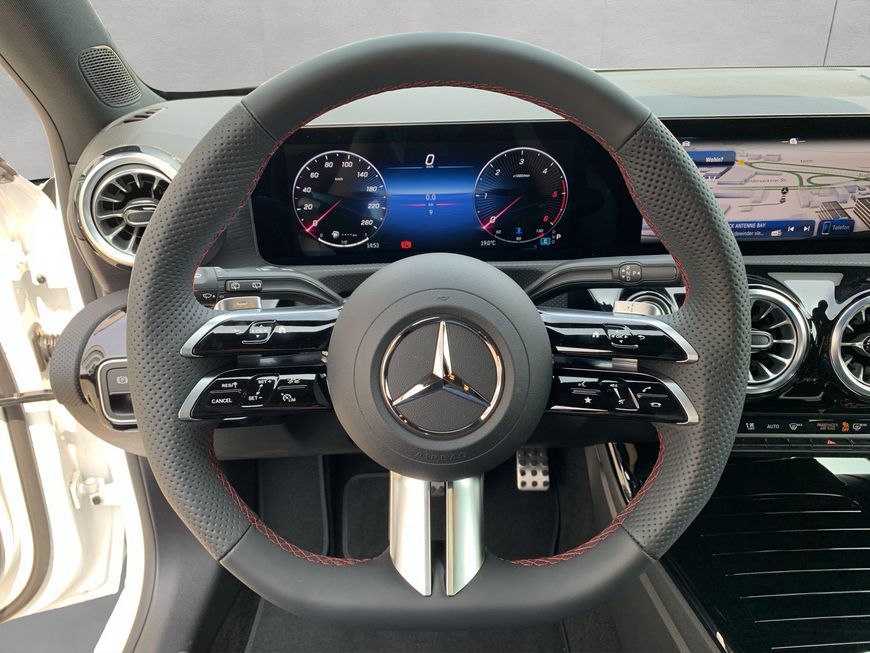 Mercedes-Benz A 200 d AMG Adv+ Standheiz. Multib. Pano foto 10