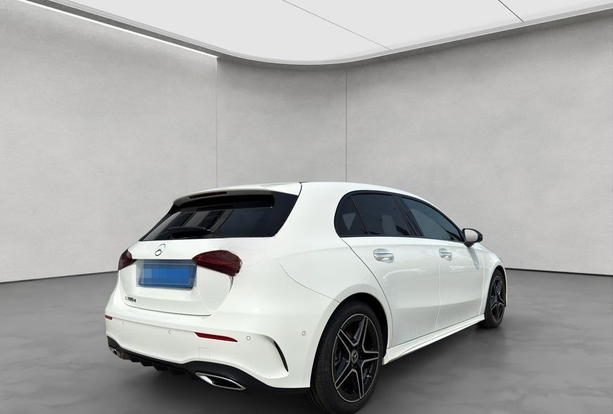 Mercedes-Benz A 200 d AMG Adv+ Standheiz. Multib. Pano foto 5