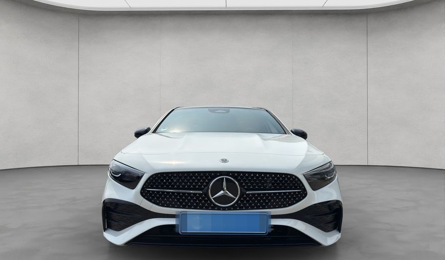 Mercedes-Benz A 200 d AMG Adv+ Standheiz. Multib. Pano foto 8