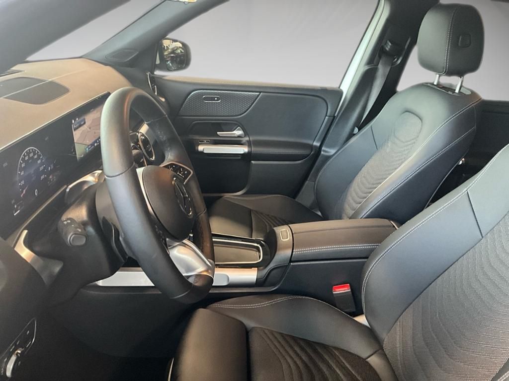 Mercedes-Benz GLB 220 d 4MATIC ACC AUT Kam. KlimaA LED LM Navi foto 12