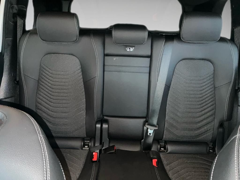 Mercedes-Benz GLB 220 d 4MATIC ACC AUT Kam. KlimaA LED LM Navi foto 16