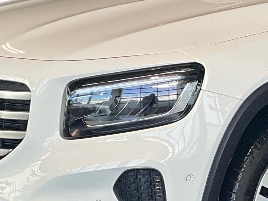 Mercedes-Benz GLB 220 d 4MATIC ACC AUT Kam. KlimaA LED LM Navi foto 4