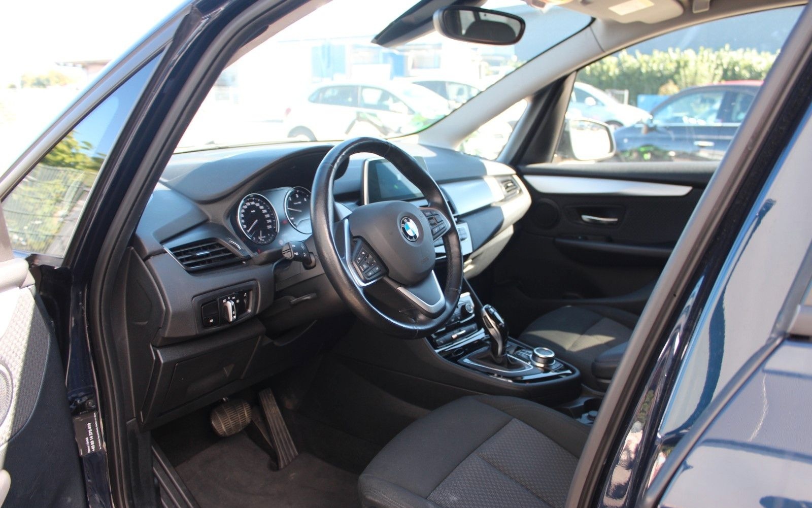 BMW 218  2 Gran Tourer 218 d xDrive Advantage foto 7