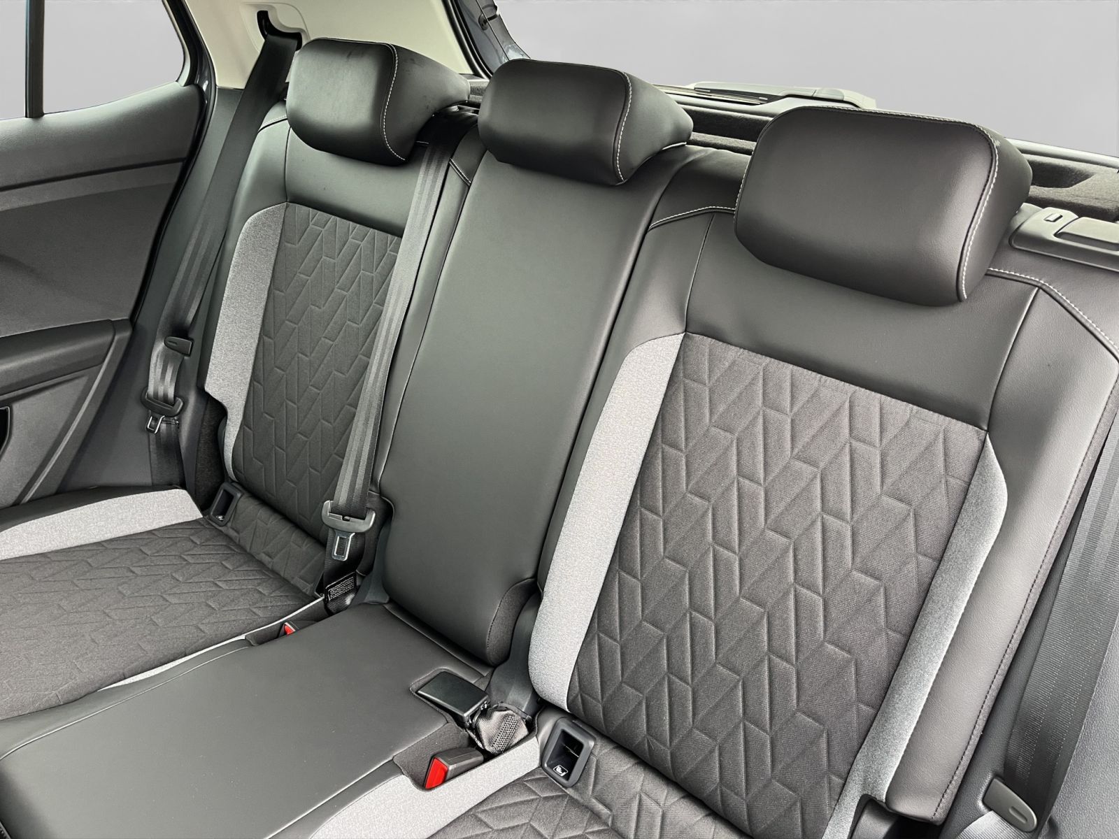 Volkswagen T-Cross Life Goal 1.5 TSI DSG Navi+LED+ACC+Kamer foto 14