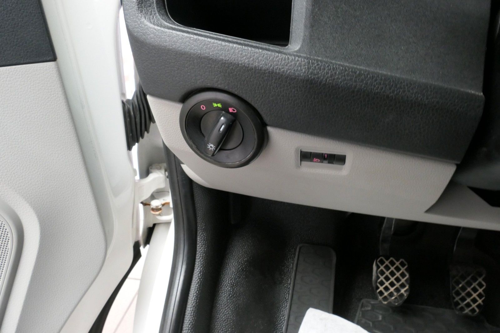 Volkswagen T6 Transporter Kombi KR *8-SITZER*KLIMA*AHK* foto 17