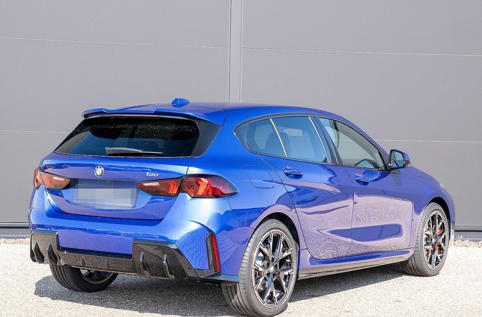 BMW 120 SPRING DEAL mit 8.330 EUR Ersparnis! foto 3