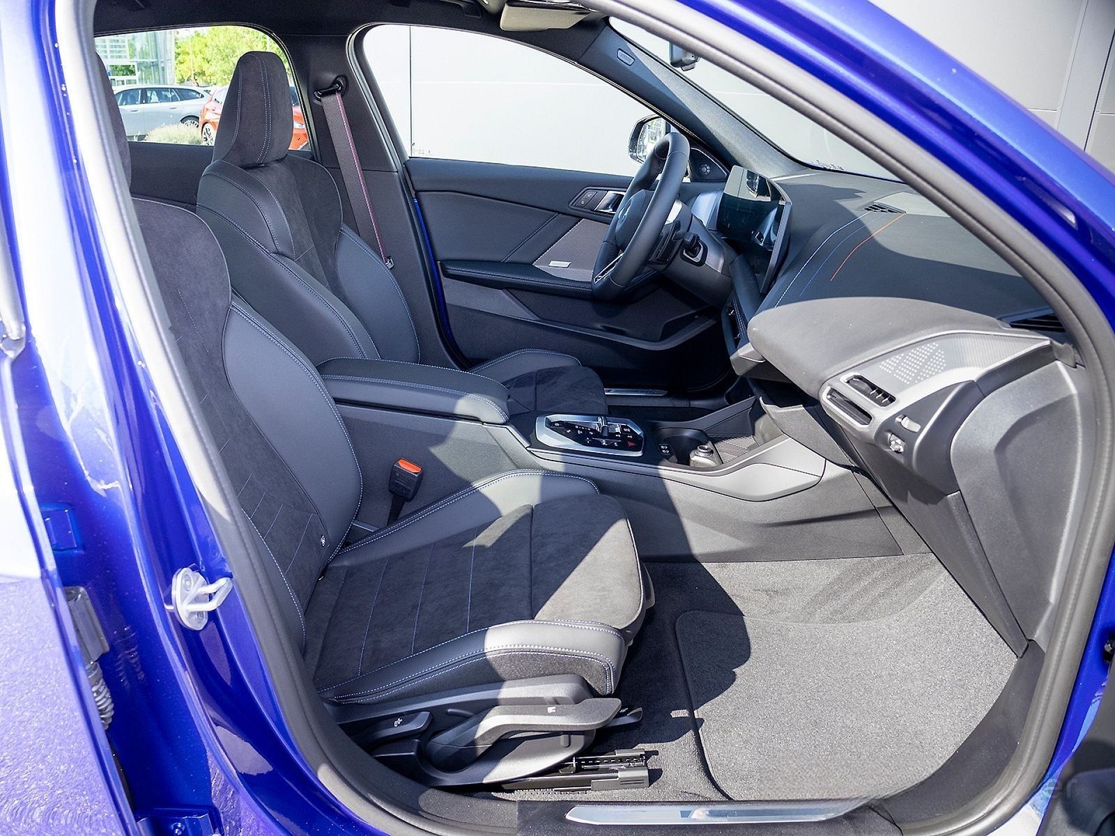 BMW 120 SPRING DEAL mit 8.330 EUR Ersparnis! foto 5