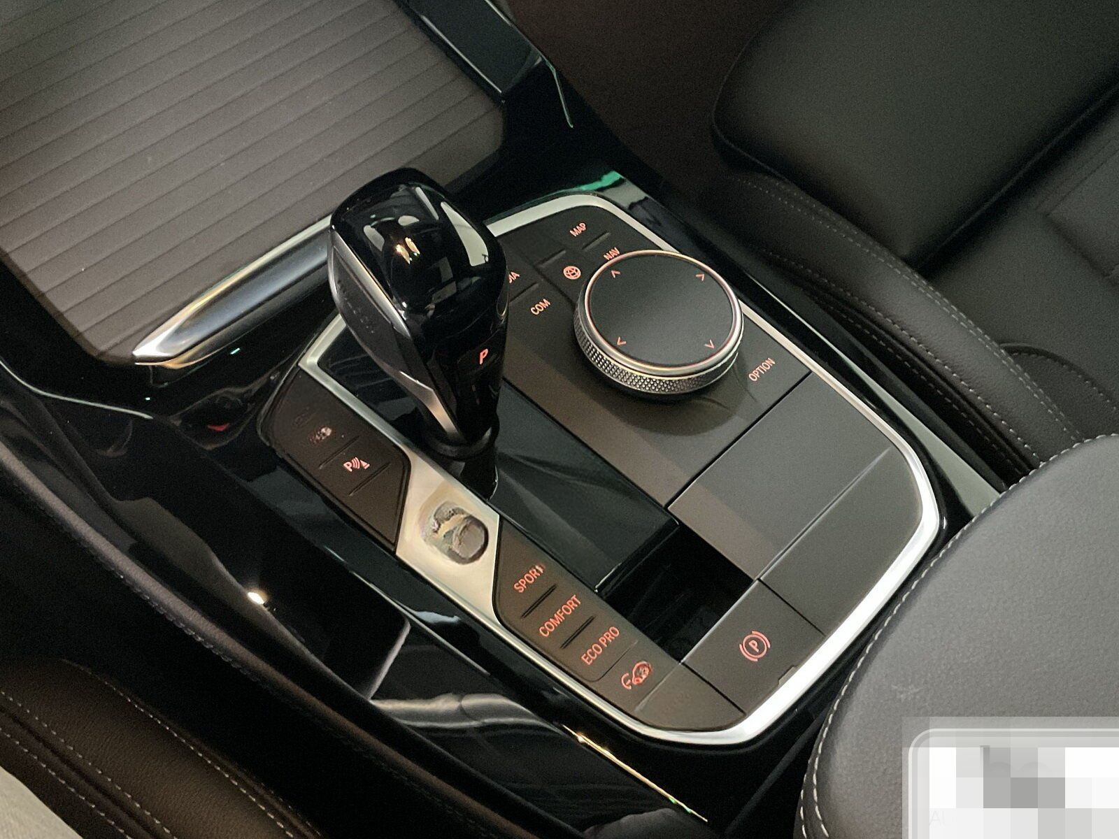 BMW X4 M40d xDrive Pano/Laser/HuD/ParkPlus/ACC/HK/AH foto 11