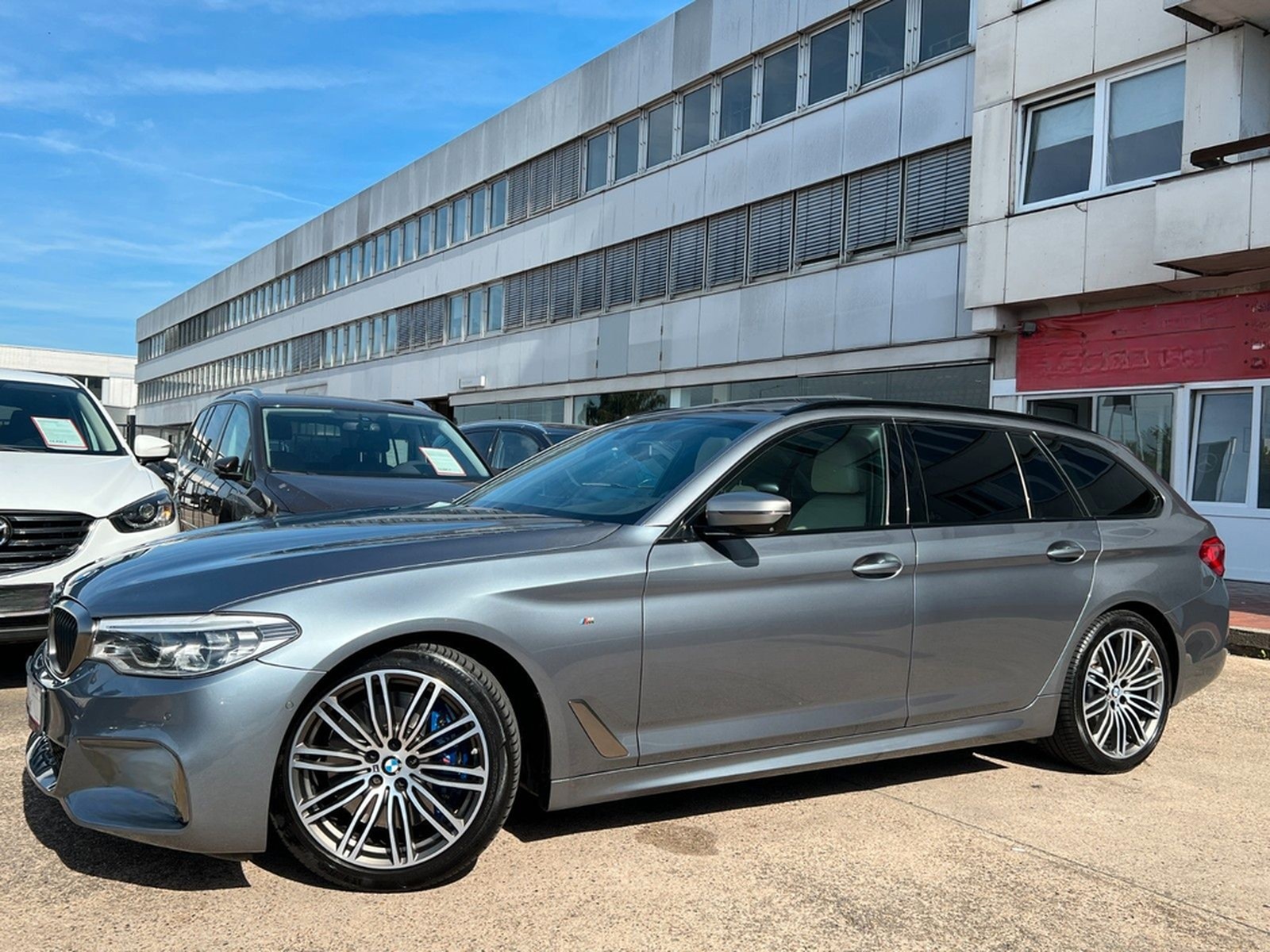 BMW M550d *SOFTCLOSE*DA+*H&K*PANO*LED*STZ.BELÜFT* foto 24