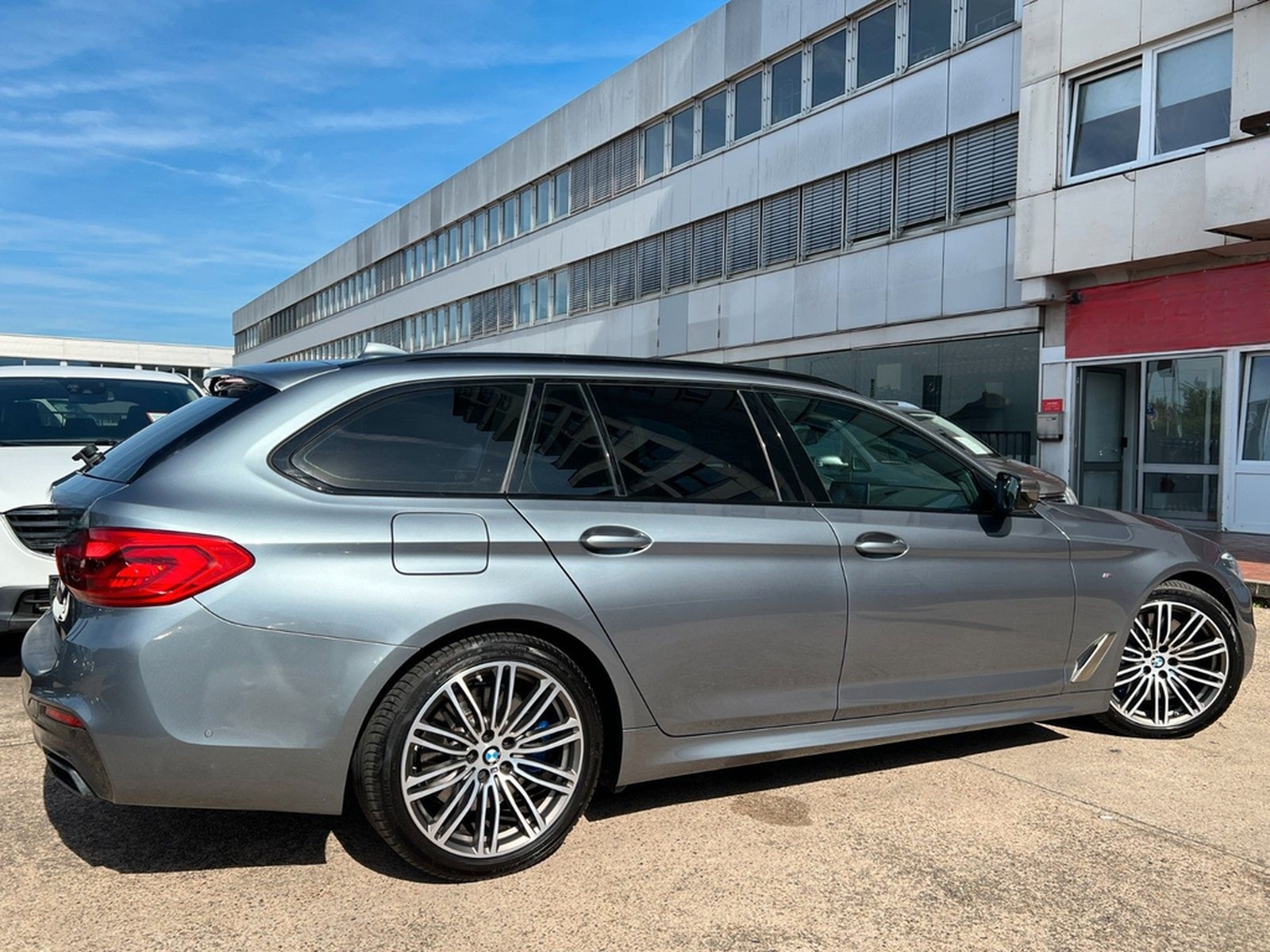 BMW M550d *SOFTCLOSE*DA+*H&K*PANO*LED*STZ.BELÜFT* foto 26