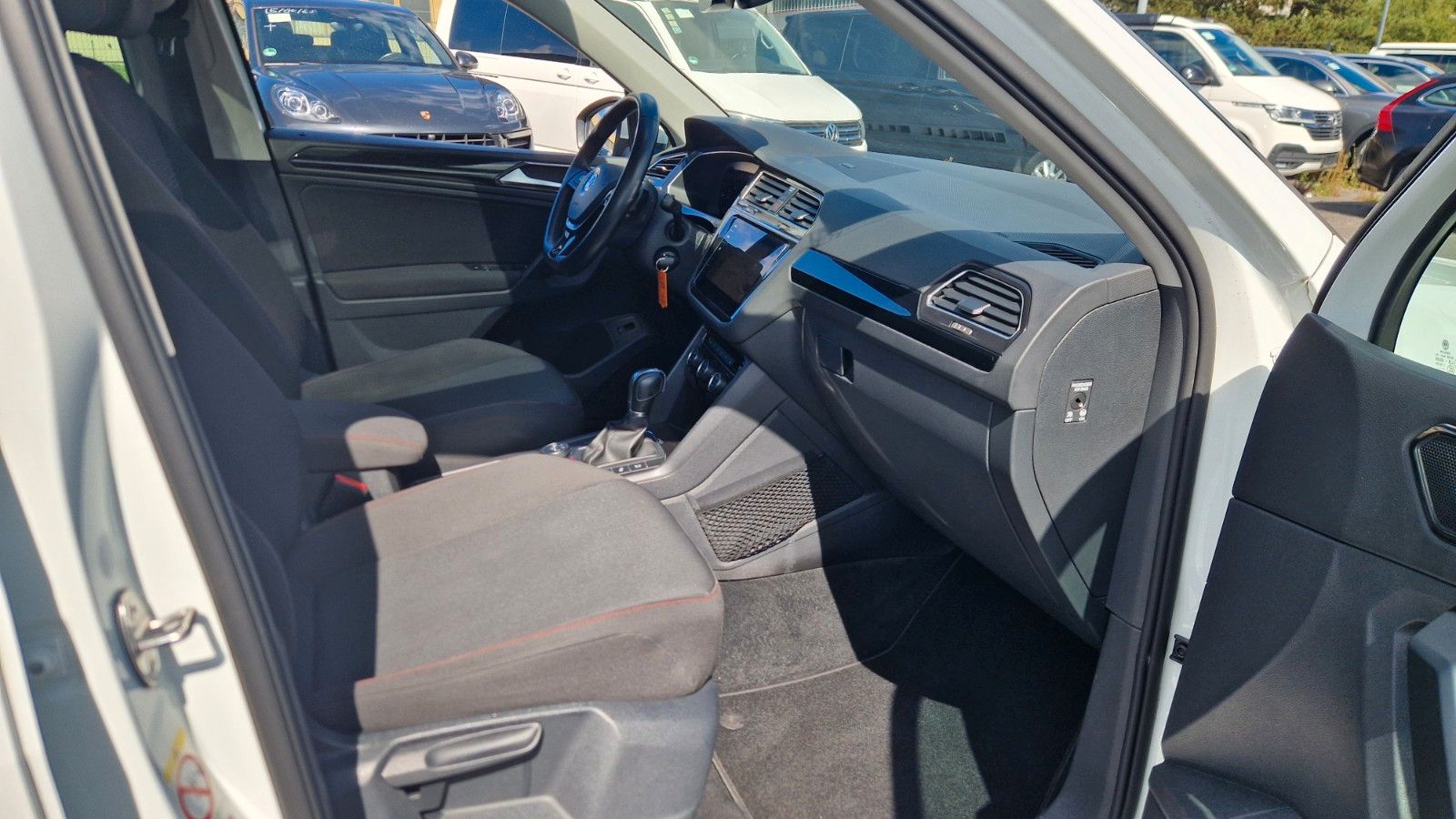 Volkswagen Tiguan Sound 4Motion Digital Pano Kamera foto 9