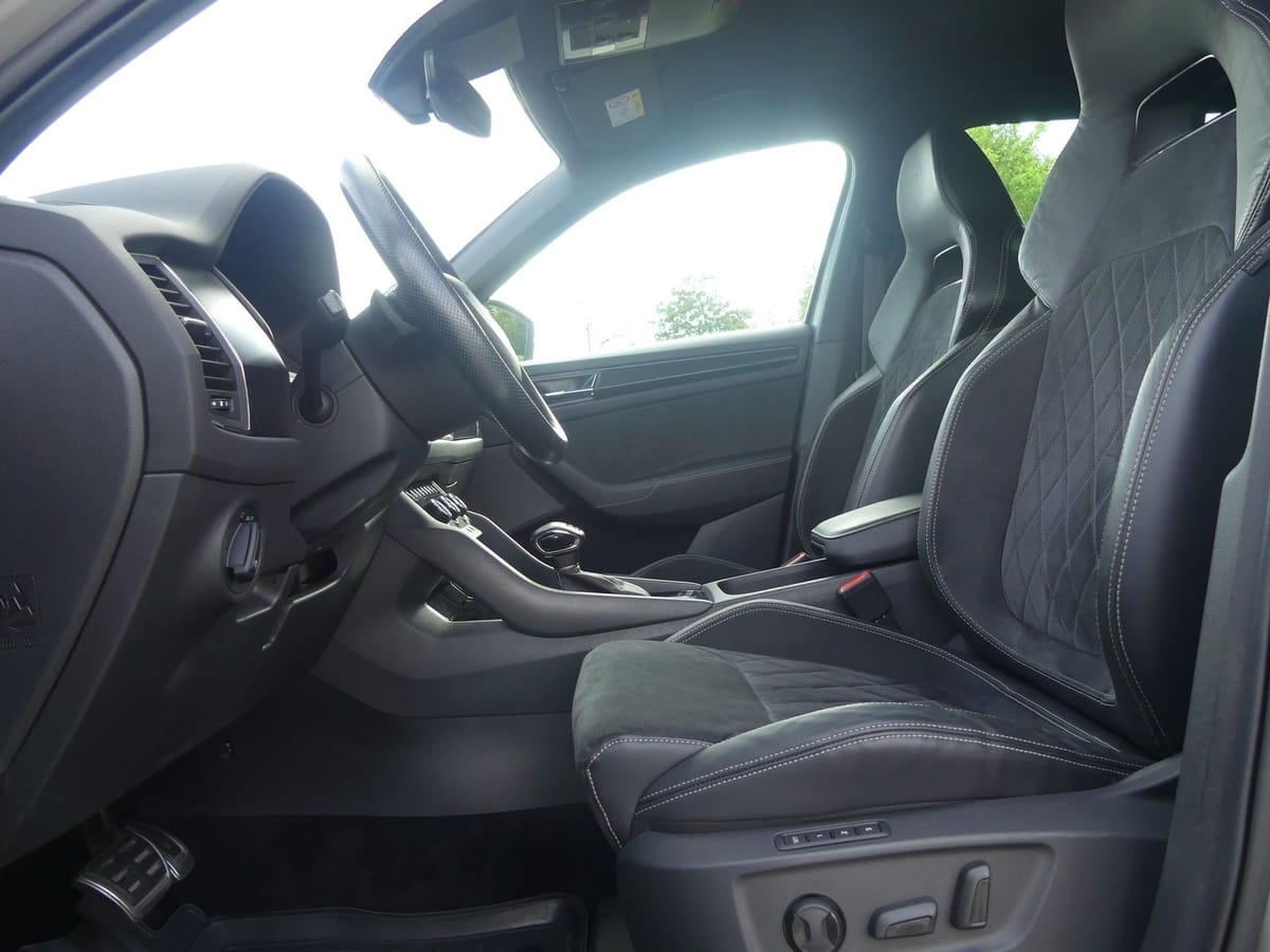 Skoda Kodiaq 1.5 16V TSI Sportline LED AHK Keyless foto 8