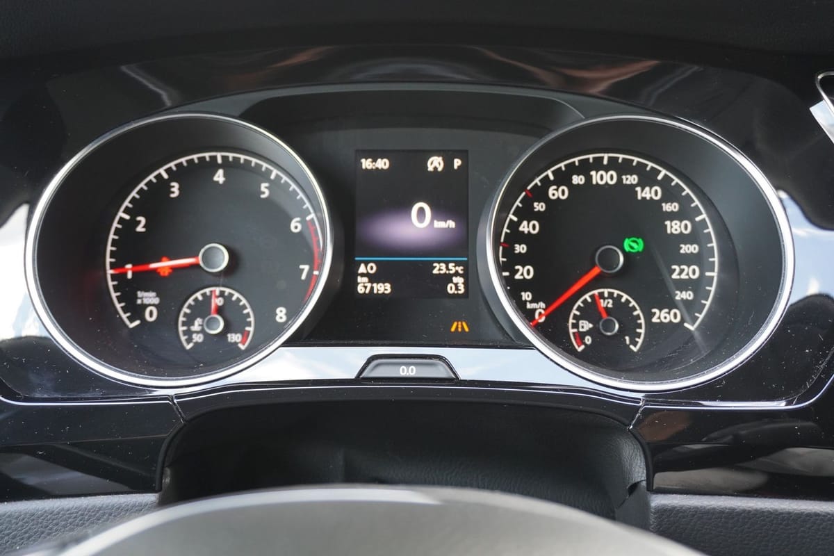Volkswagen Touran 1.5 TSI DSG Highline LED Navi ACC Kamera foto 19