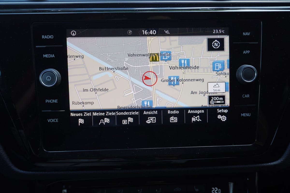 Volkswagen Touran 1.5 TSI DSG Highline LED Navi ACC Kamera foto 21