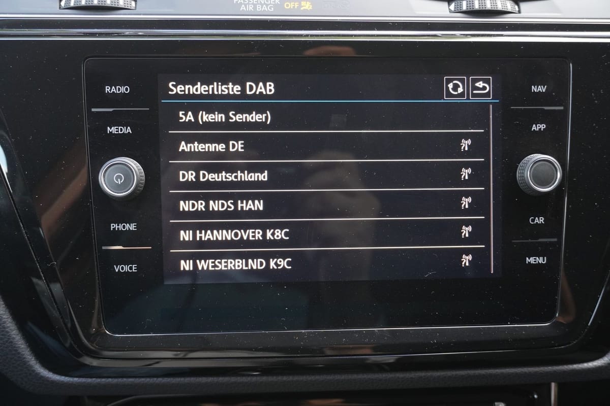 Volkswagen Touran 1.5 TSI DSG Highline LED Navi ACC Kamera foto 22