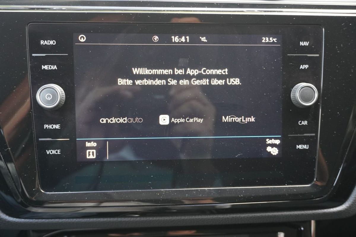 Volkswagen Touran 1.5 TSI DSG Highline LED Navi ACC Kamera foto 25
