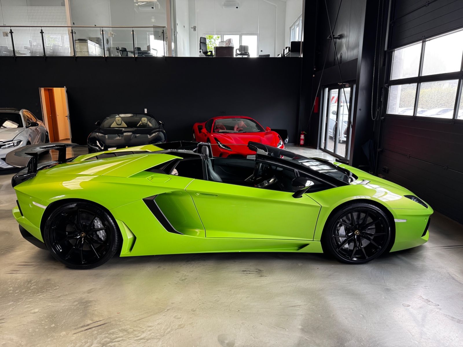 Lamborghini Aventador LP 700-4 Roadster VERDE ITHACA GRÜN foto 11