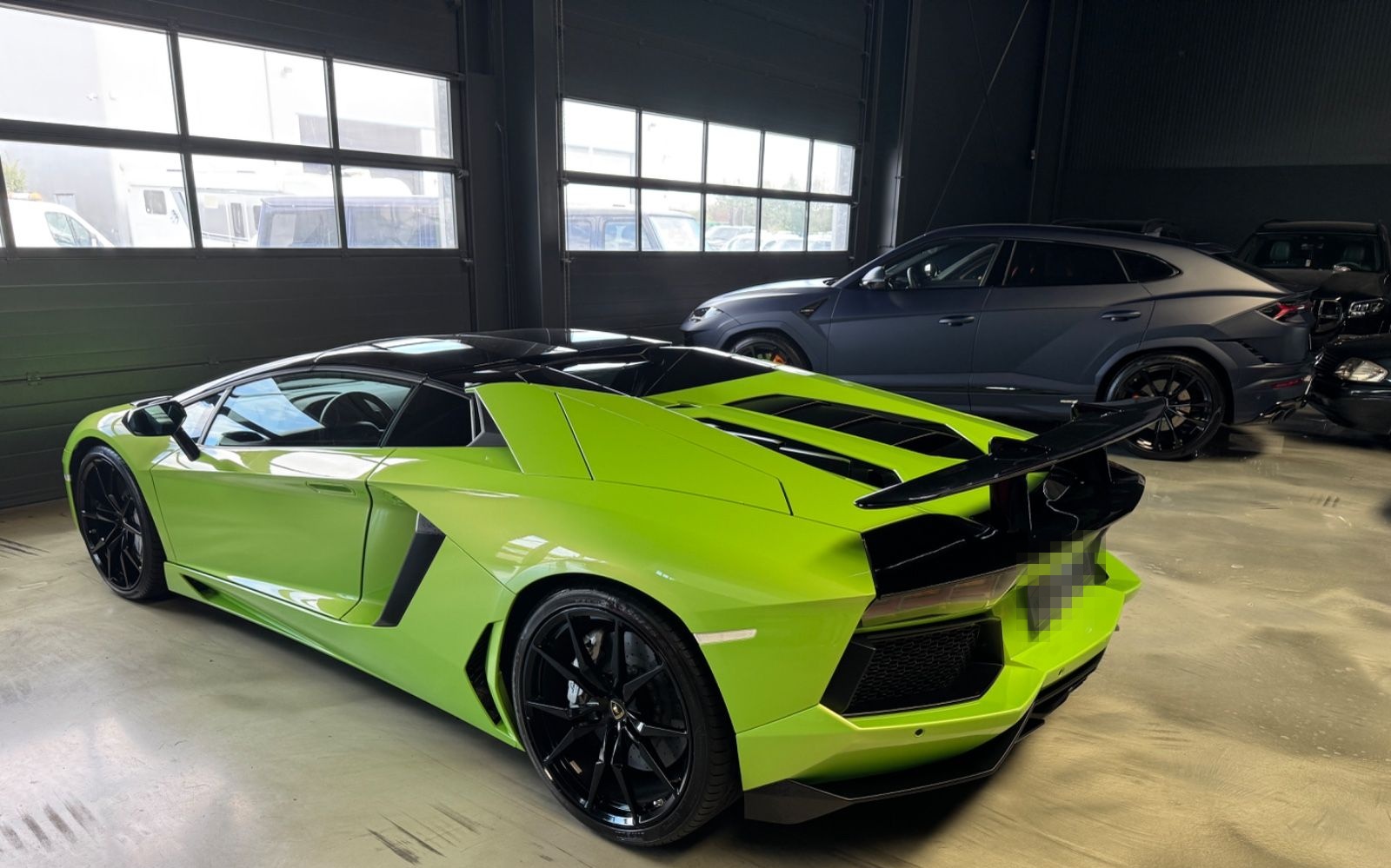 Lamborghini Aventador LP 700-4 Roadster VERDE ITHACA GRÜN foto 3