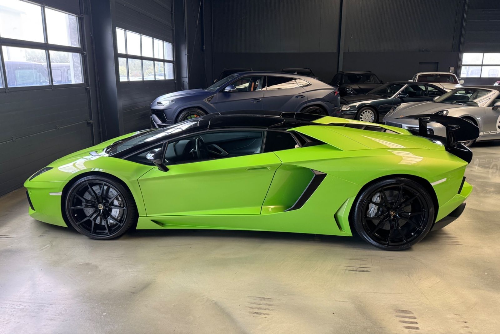 Lamborghini Aventador LP 700-4 Roadster VERDE ITHACA GRÜN foto 7